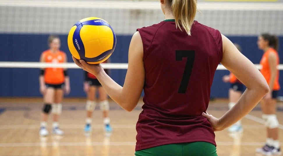 এমওপি-র খাতা মেলে না: NCAA মহিলা ভলিবলে তিরিশ বছরের স্বীকৃতির ভূগোল